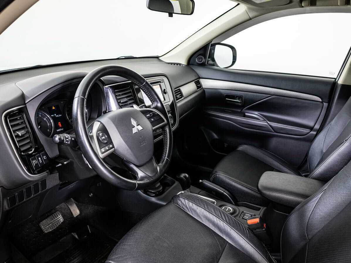Mitsubishi Outlander 2014 года с пробегом. Фото: #10