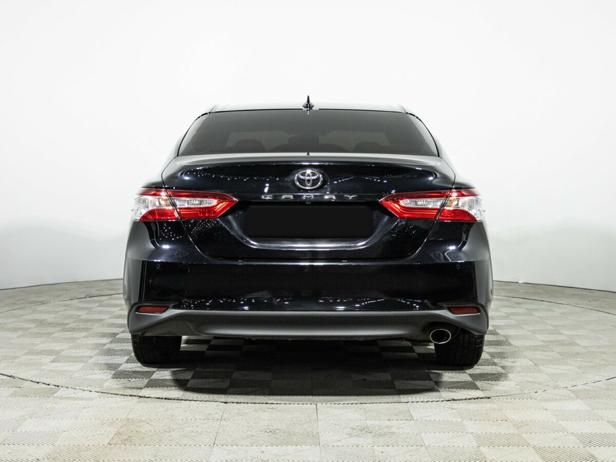 Toyota Camry 2019 года с пробегом. Фото: #4