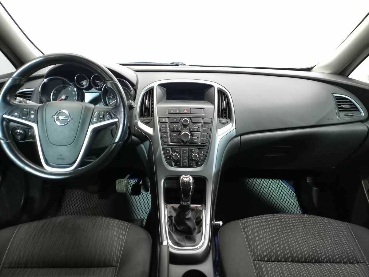 Opel Astra 2012 года с пробегом. Фото: #8
