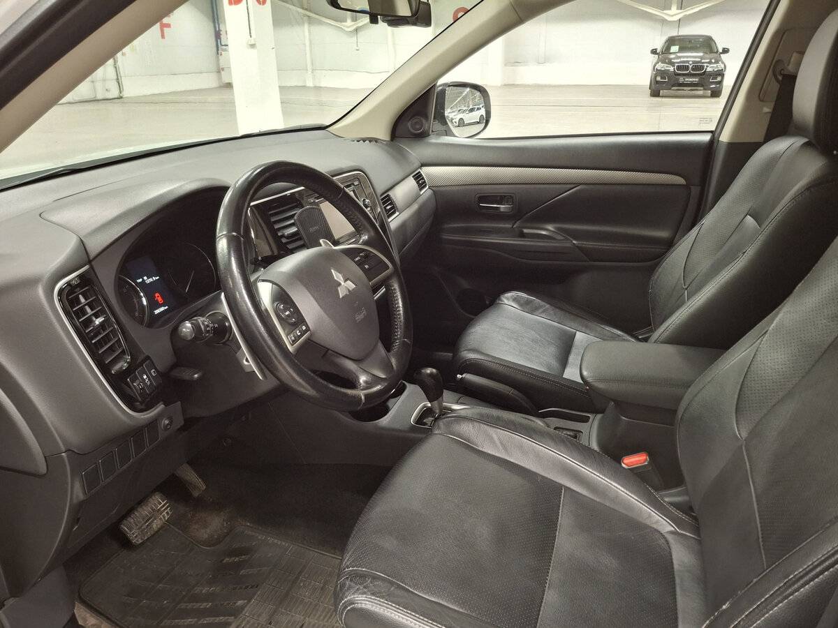 Mitsubishi Outlander 2013 года с пробегом. Фото: #14