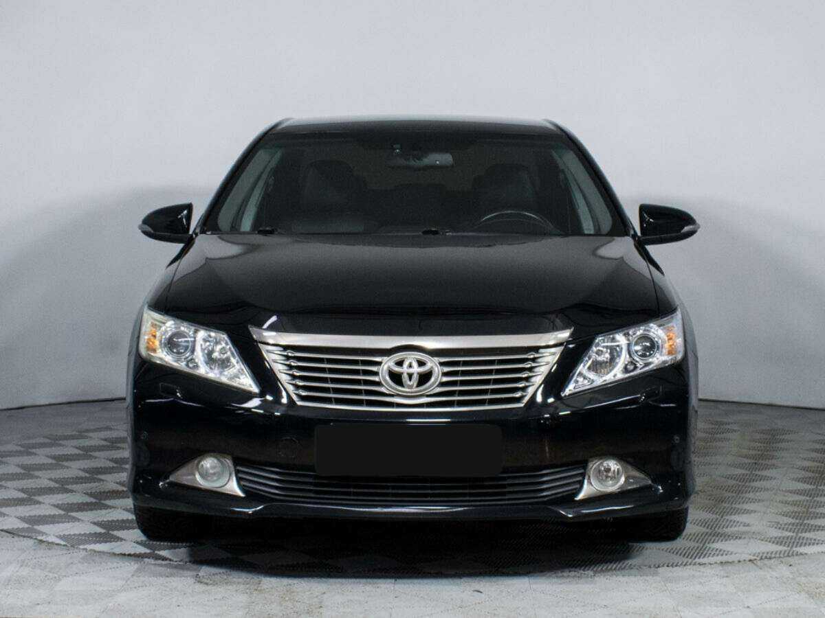 Toyota Camry 2012 года с пробегом. Фото: #1