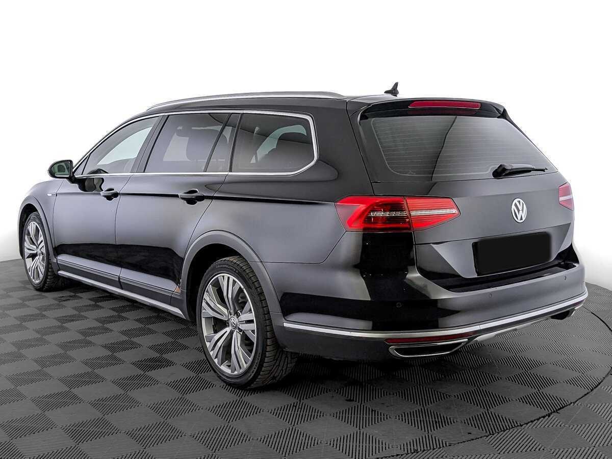 Volkswagen Passat 2018 года с пробегом. Фото: #6