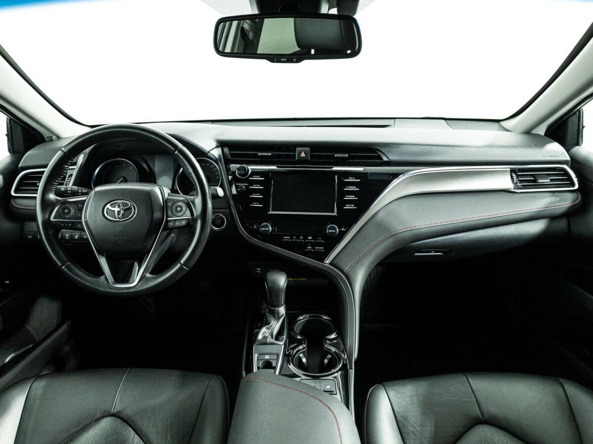 Toyota Camry 2020 года с пробегом. Фото: #10