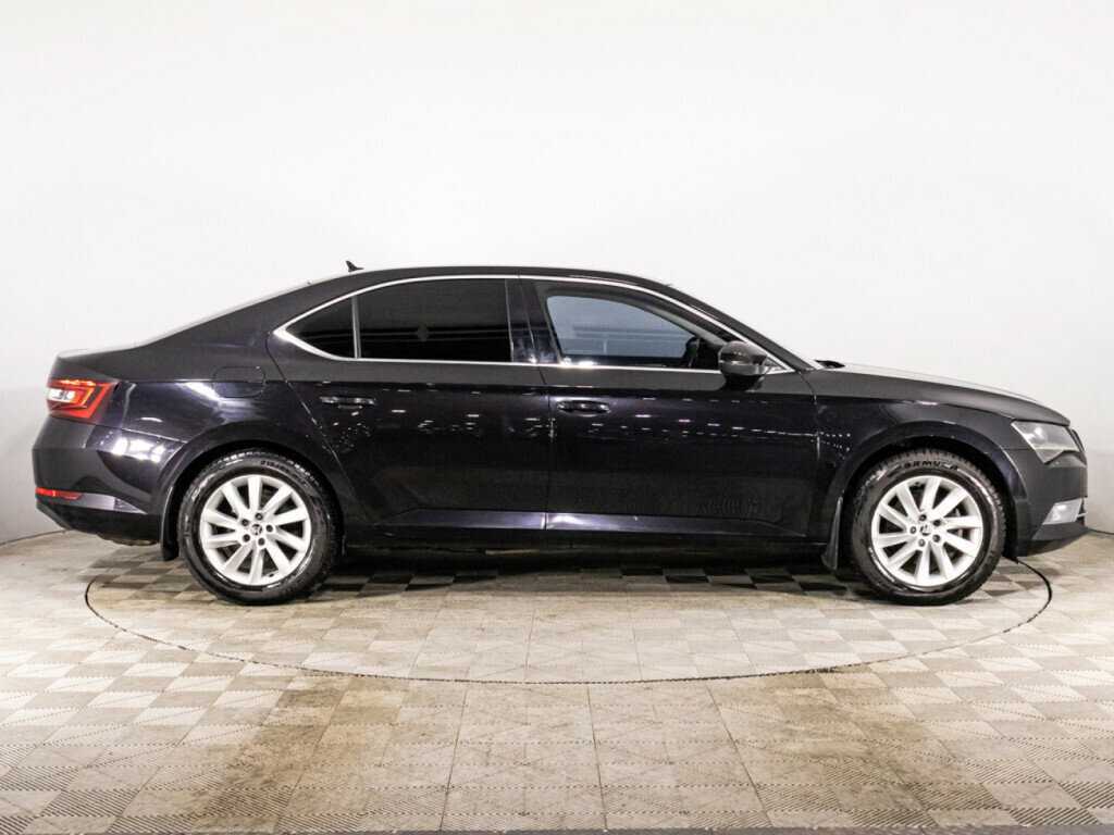 Skoda Superb 2017 года с пробегом. Фото: #3
