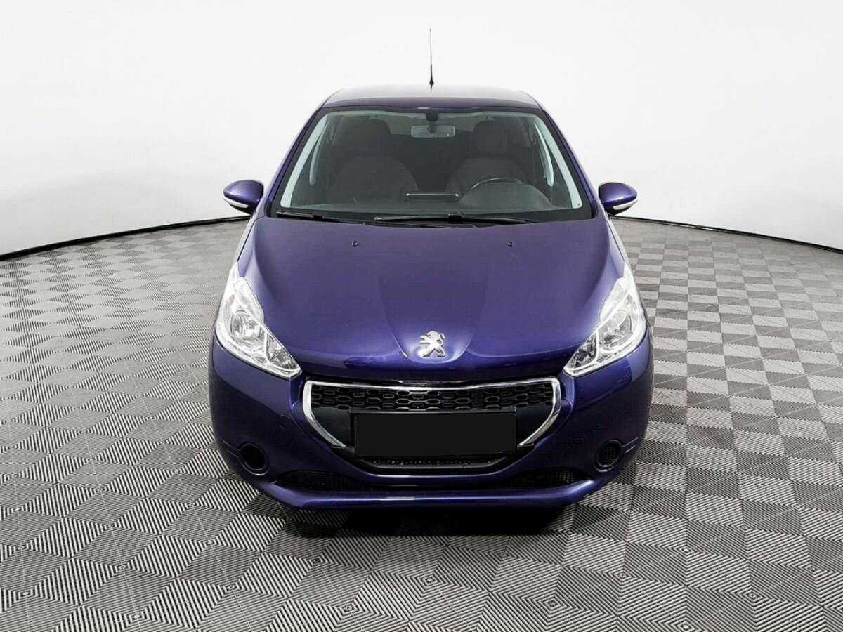 Peugeot 208 2013 года с пробегом. Фото: #1