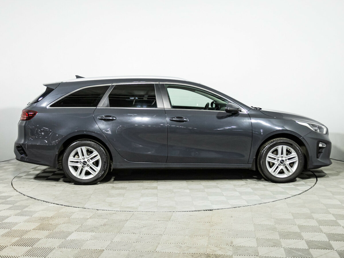 Kia Ceed 2021 года с пробегом. Фото: #3