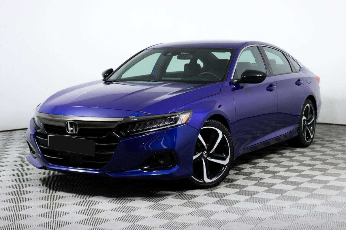 Honda Accord 2022 года с пробегом. Посмотреть фото
