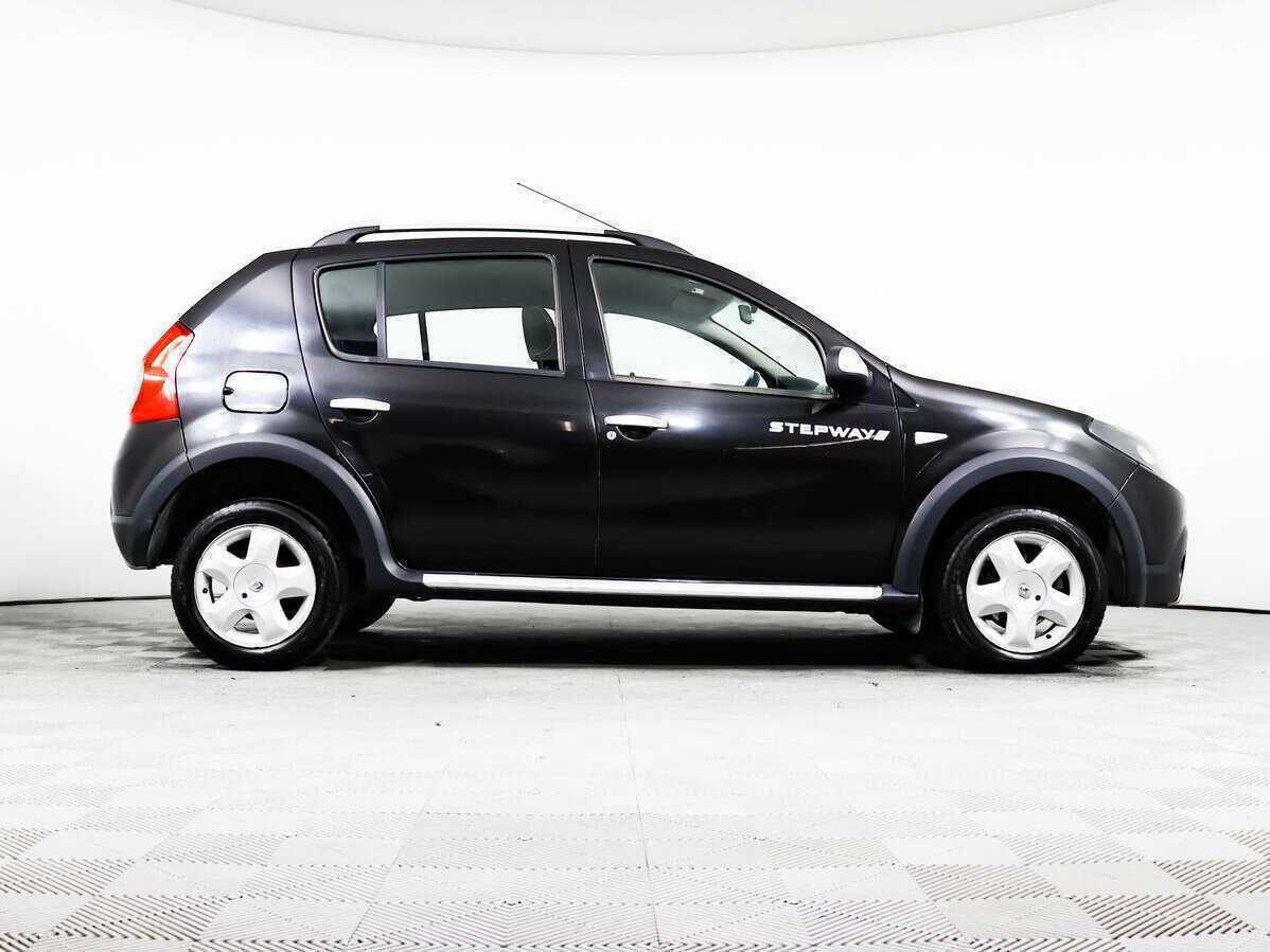 Renault Sandero 2013 года с пробегом. Фото: #3