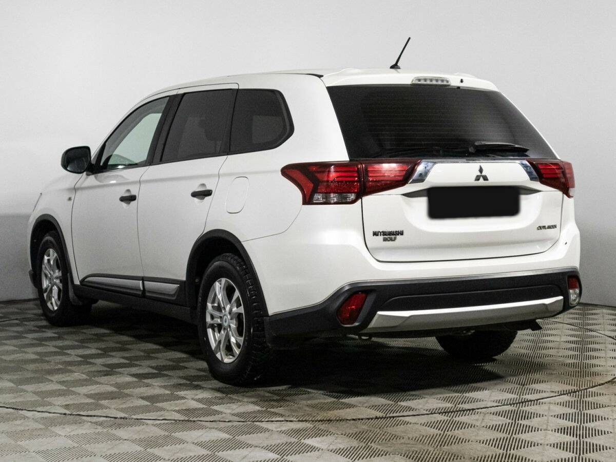 Mitsubishi Outlander 2016 года с пробегом. Фото: #6