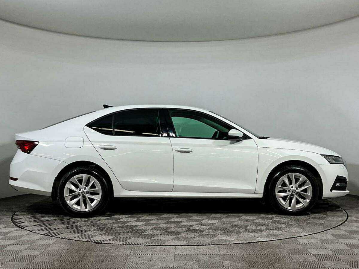 Skoda Octavia 2020 года с пробегом. Фото: #3