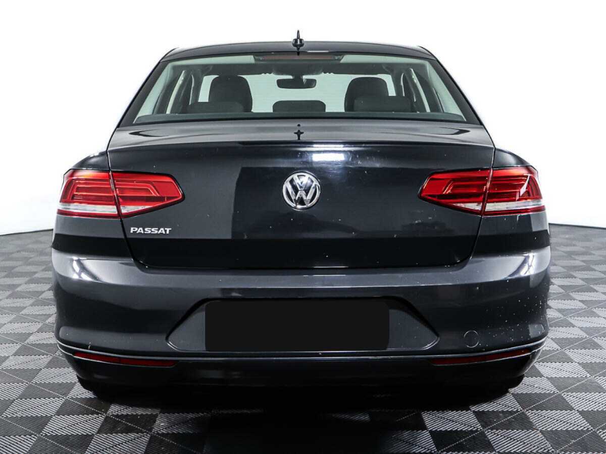 Volkswagen Passat 2017 года с пробегом. Фото: #5