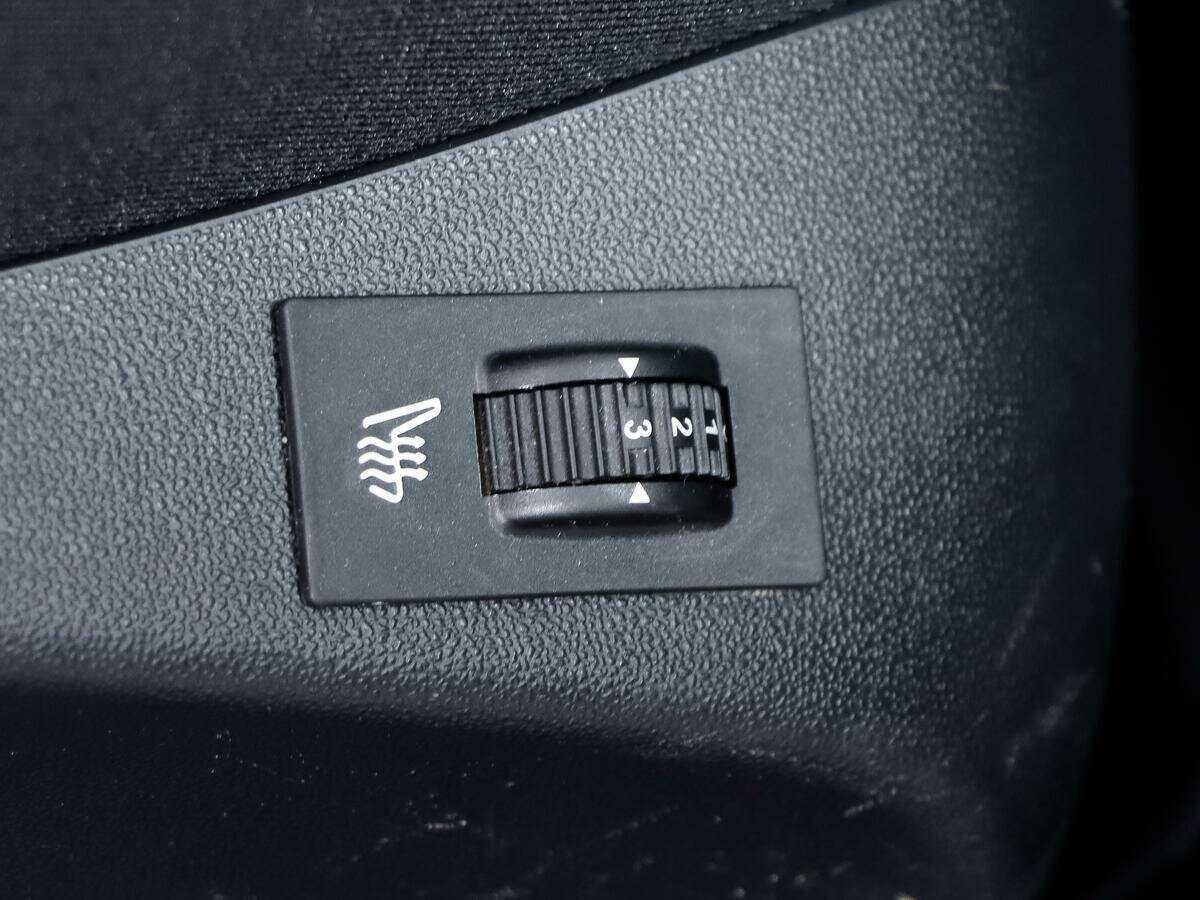 Peugeot 208 2013 года с пробегом. Фото: #12