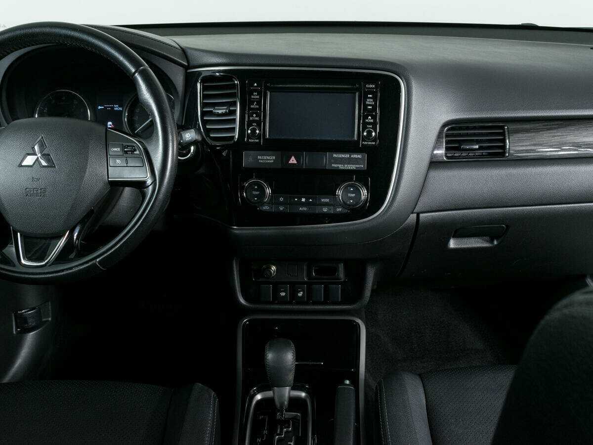 Mitsubishi Outlander 2017 года с пробегом. Фото: #7