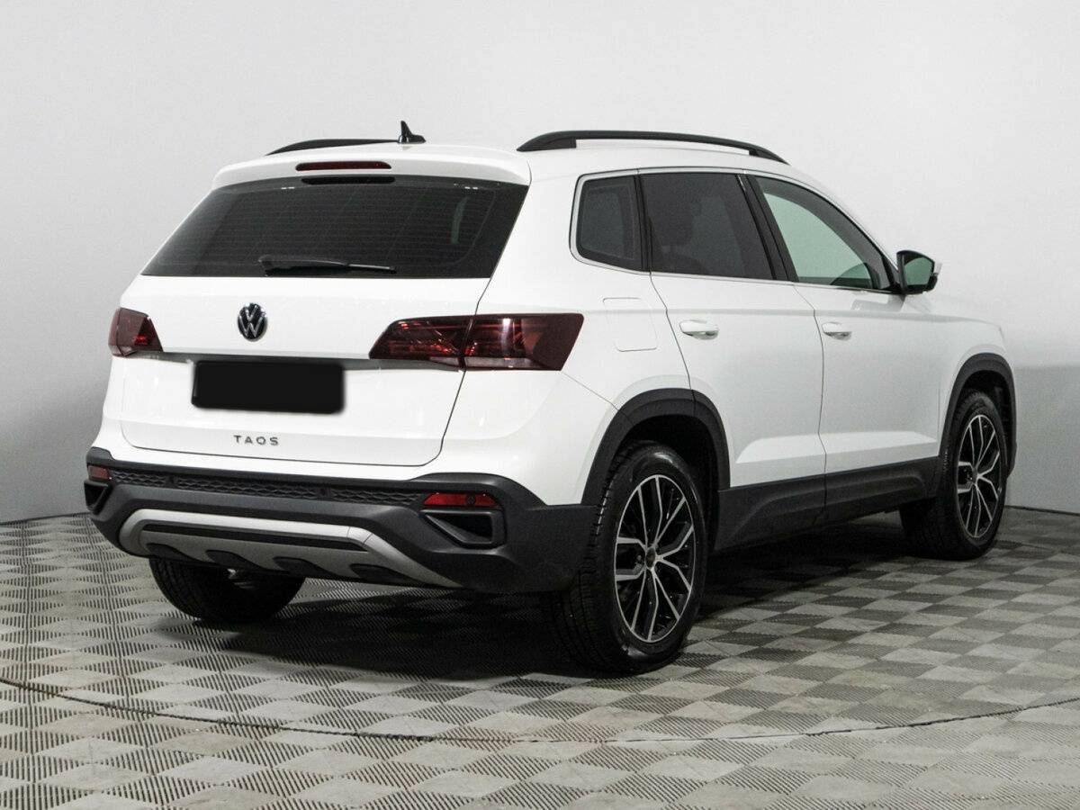 Volkswagen Taos 2021 года с пробегом. Фото: #4