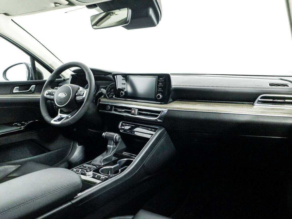 Kia K5 2021 года с пробегом. Фото: #8