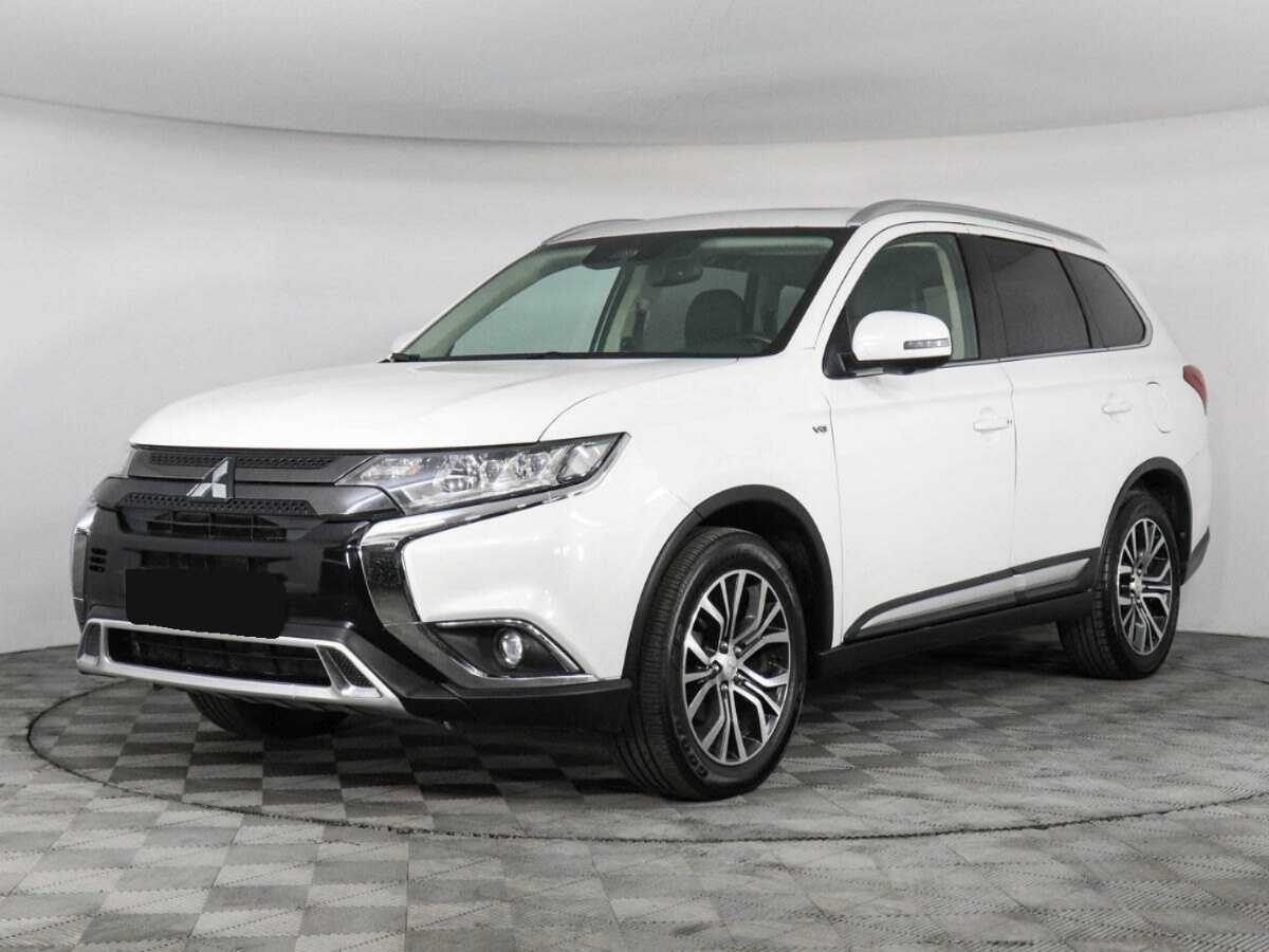 Mitsubishi Outlander 2018 года с пробегом. Посмотреть фото