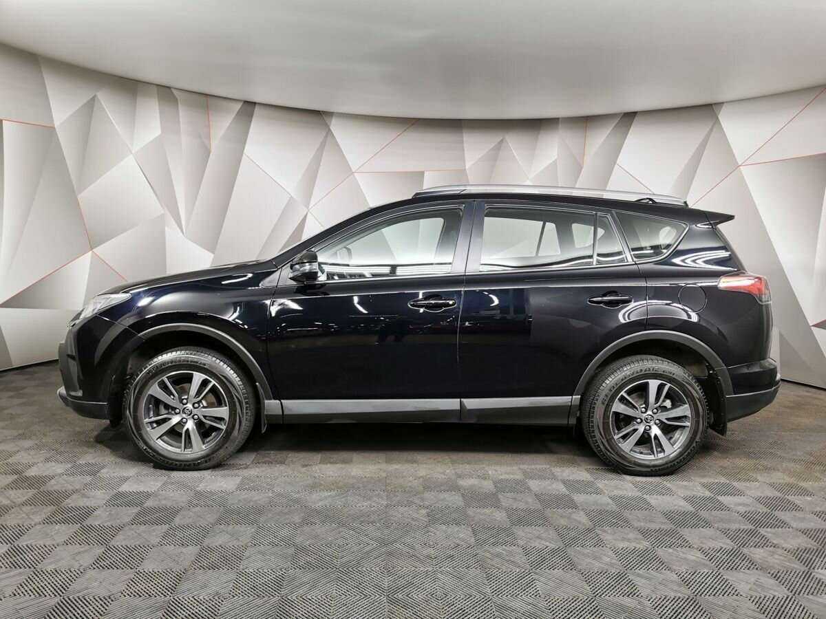 Toyota RAV4 2018 года с пробегом. Фото: #4