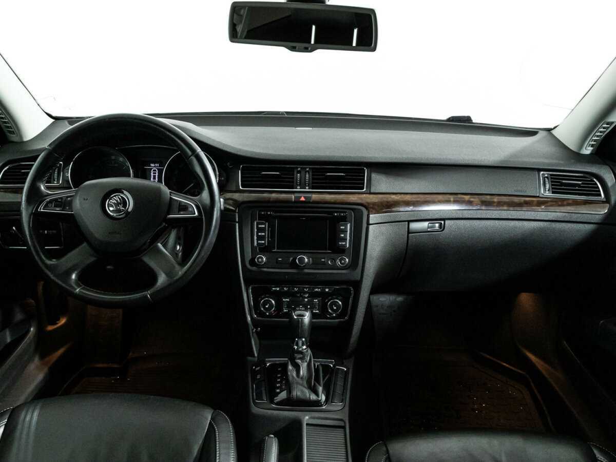 Skoda Superb 2013 года с пробегом. Фото: #12