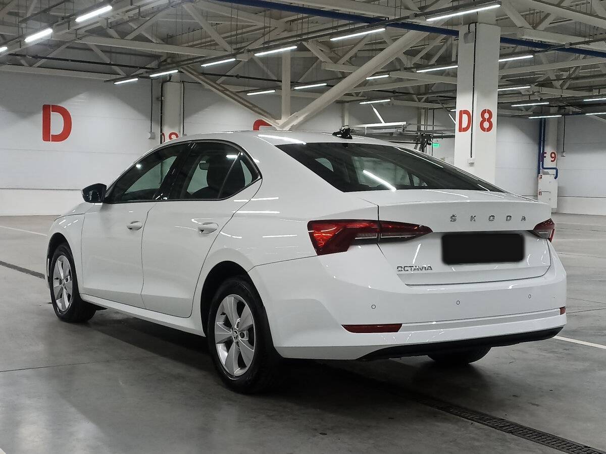 Skoda Octavia 2021 года с пробегом. Фото: #6