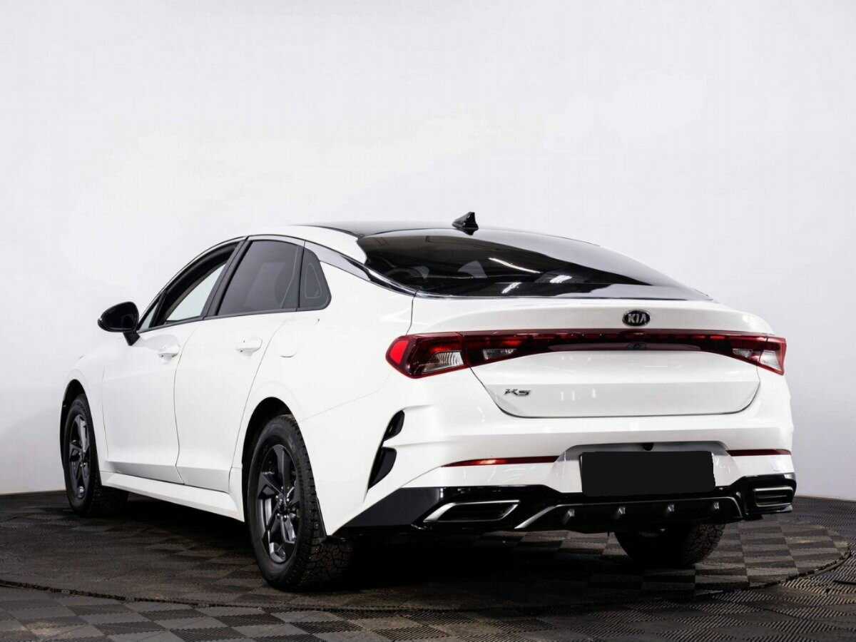 Kia K5 2021 года с пробегом. Фото: #3