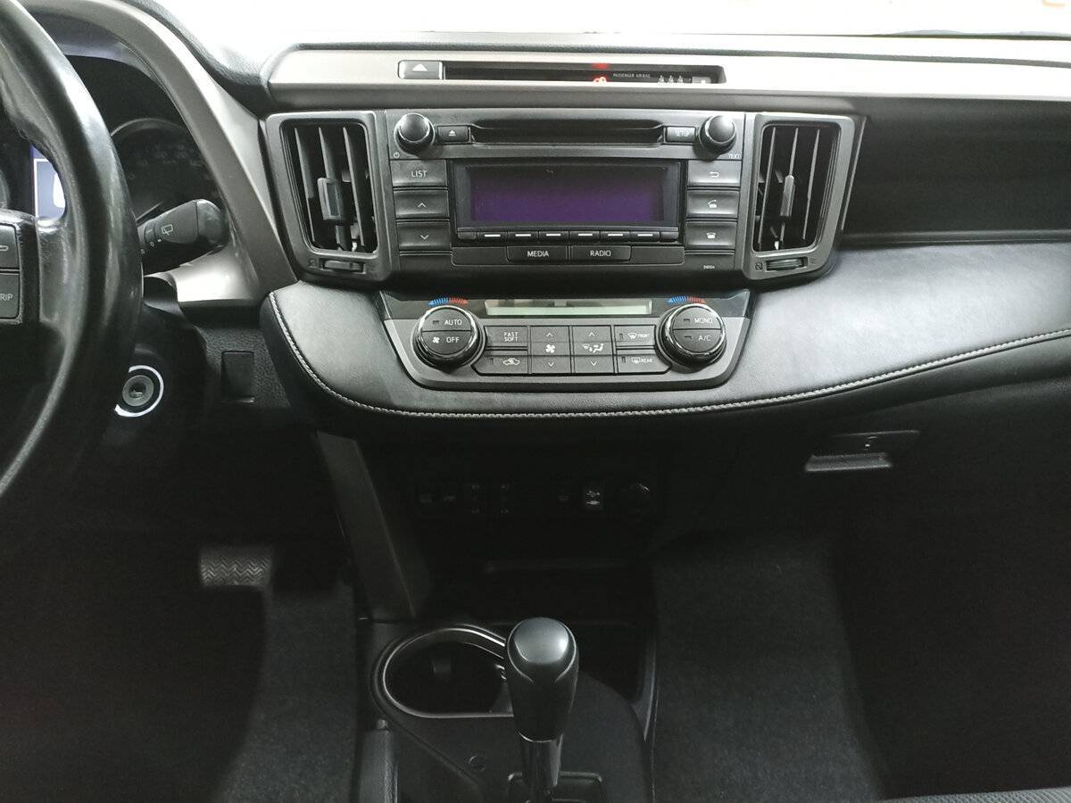 Toyota RAV4 2019 года с пробегом. Фото: #14