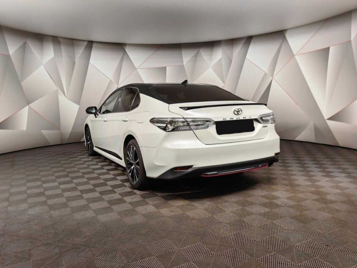 Toyota Camry 2020 года с пробегом. Фото: #3