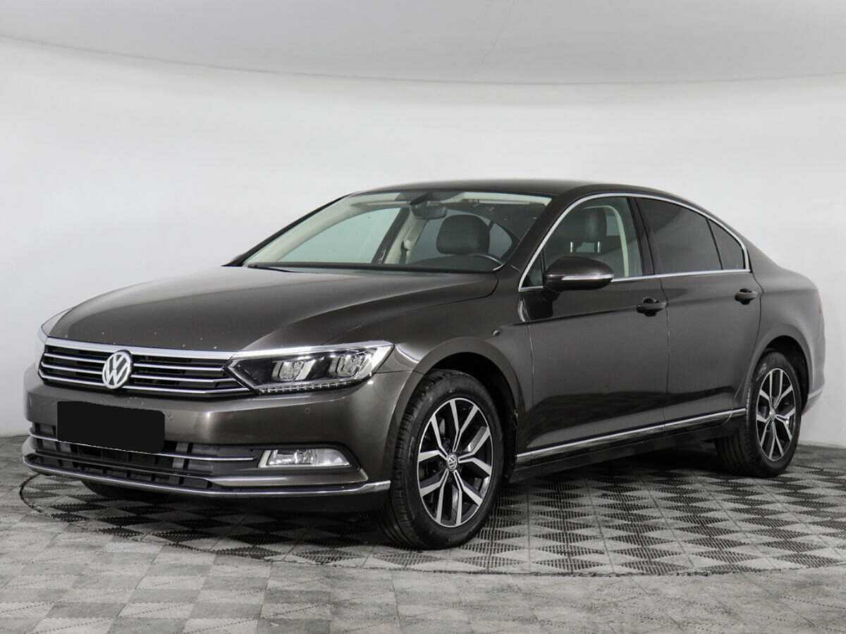 Volkswagen Passat 2015 года с пробегом. Фото: #0