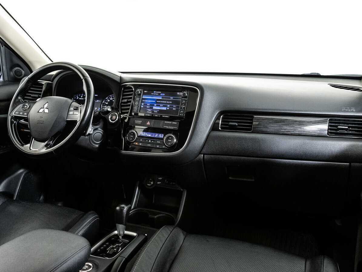 Mitsubishi Outlander 2016 года с пробегом. Фото: #8