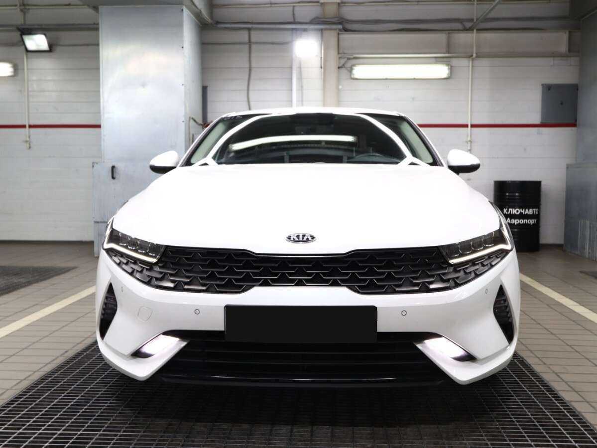 Kia K5 2021 года с пробегом. Фото: #2