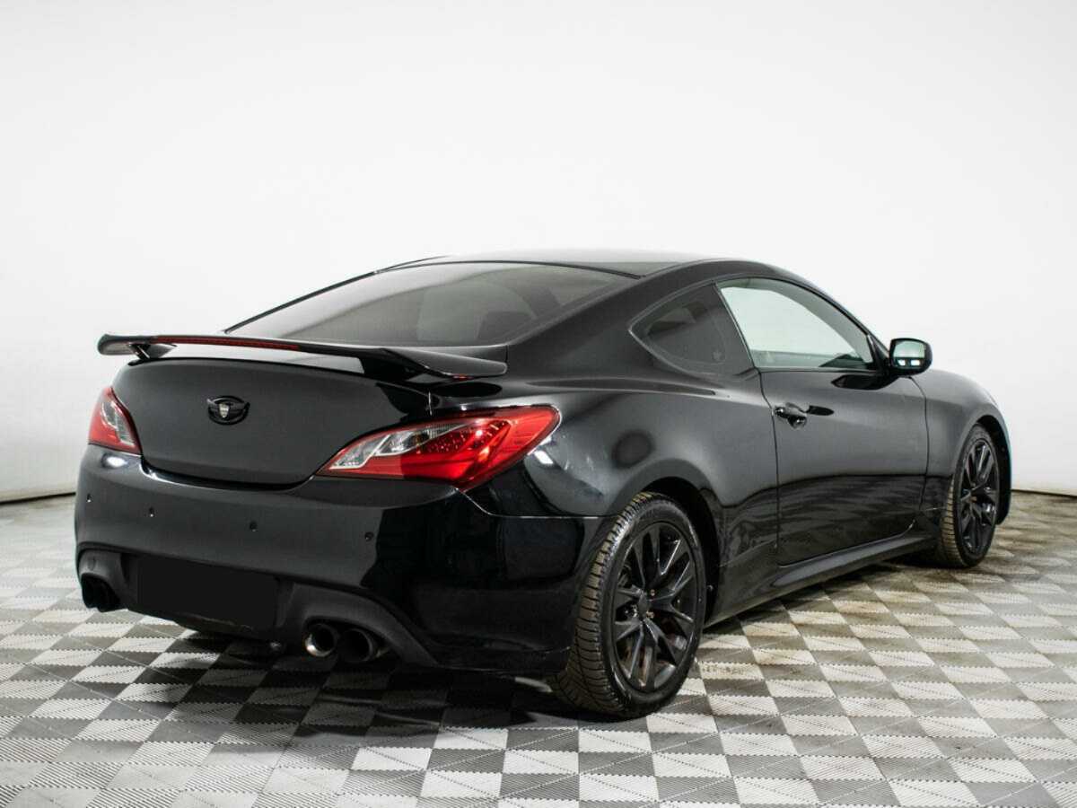 Hyundai Genesis Coupe 2012 года с пробегом. Фото: #3