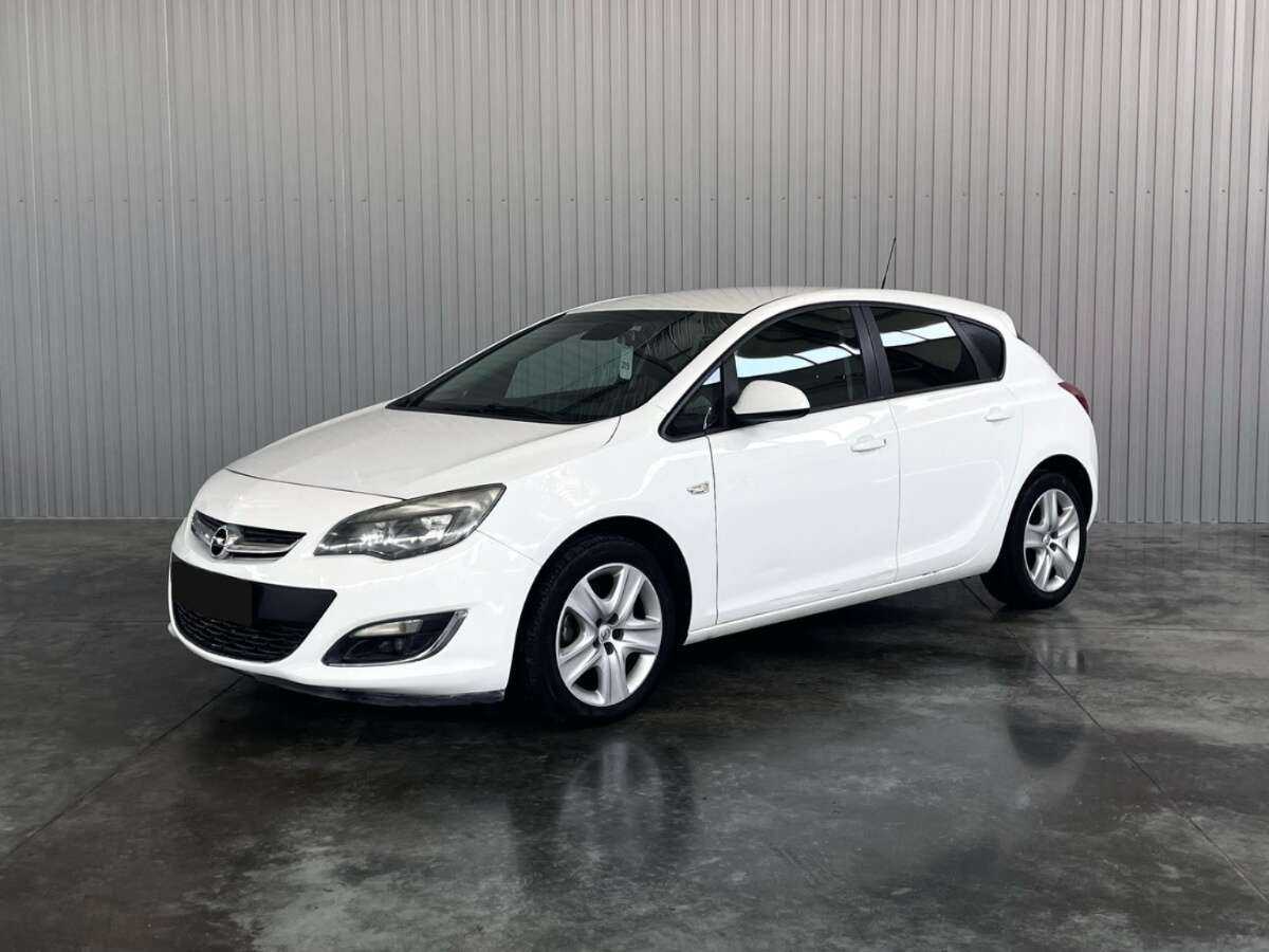 Opel Astra 2012 года с пробегом. Фото: #0
