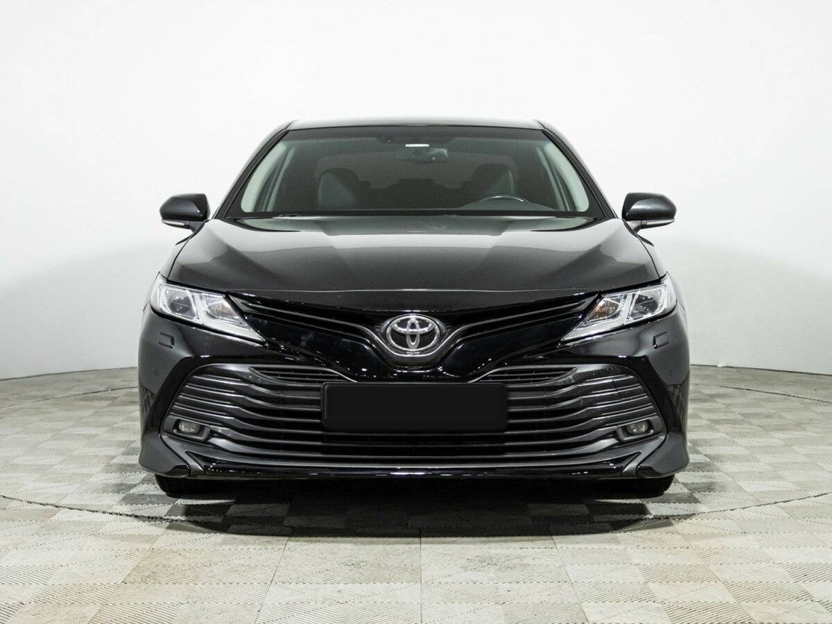 Toyota Camry 2019 года с пробегом. Фото: #1