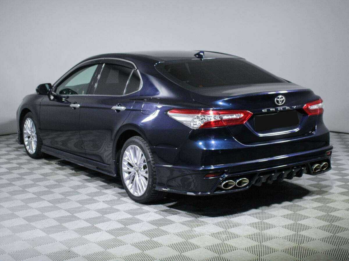 Toyota Camry 2018 года с пробегом. Фото: #4