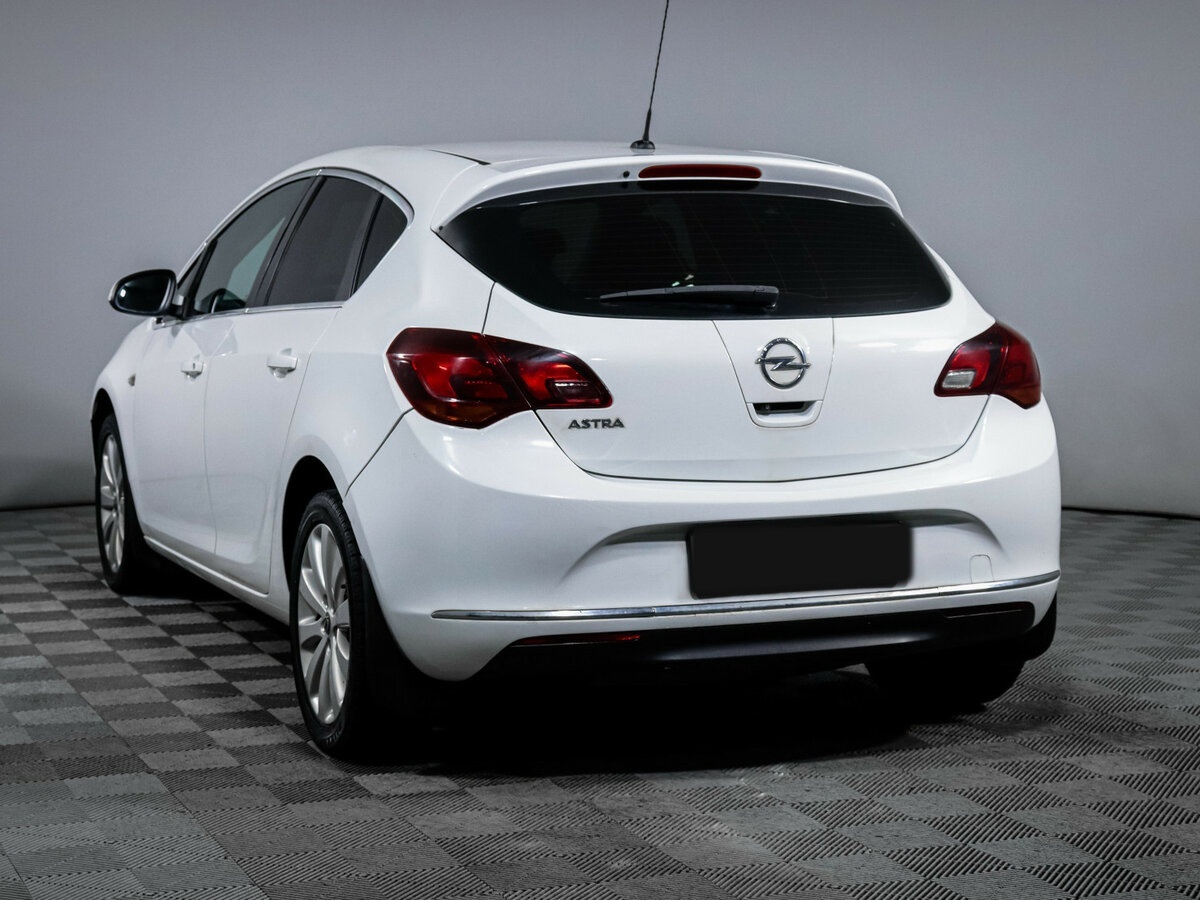 Opel Astra 2014 года с пробегом. Фото: #5