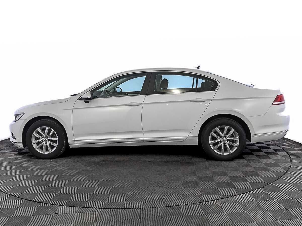 Volkswagen Passat 2019 года с пробегом. Фото: #7