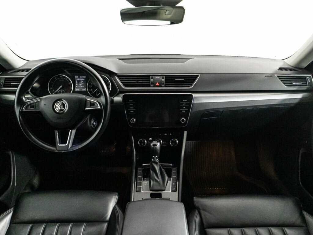 Skoda Superb 2018 года с пробегом. Фото: #12