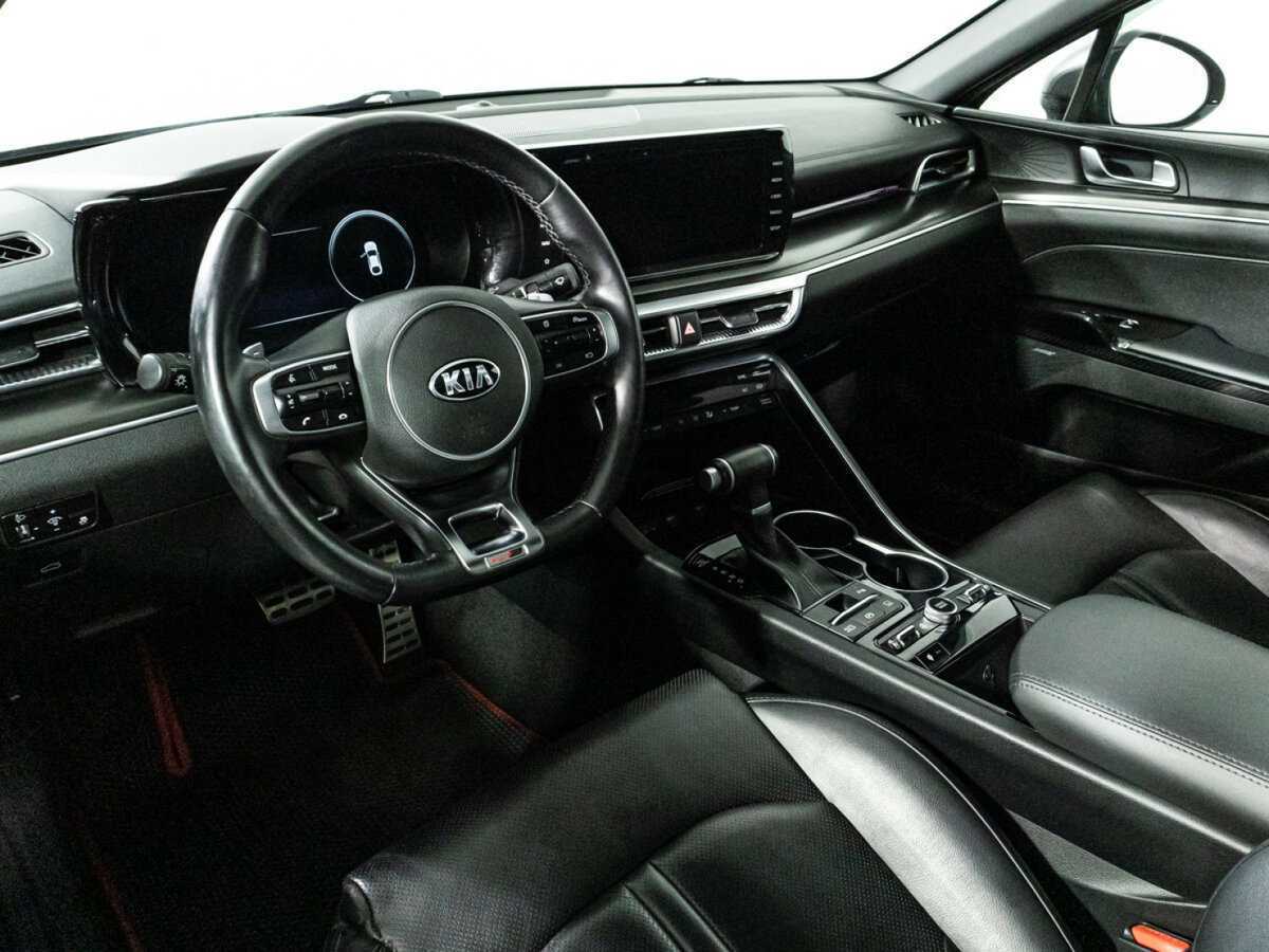 Kia K5 2021 года с пробегом. Фото: #10