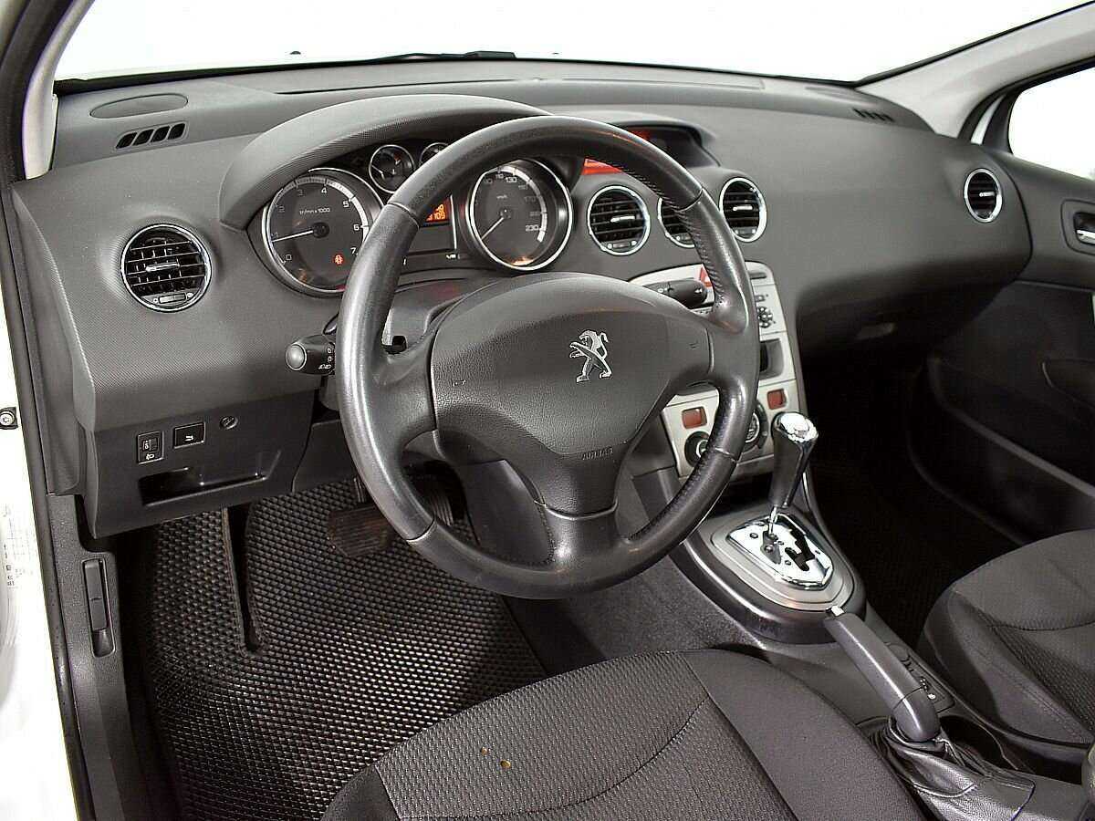 Peugeot 408 2013 года с пробегом. Фото: #6