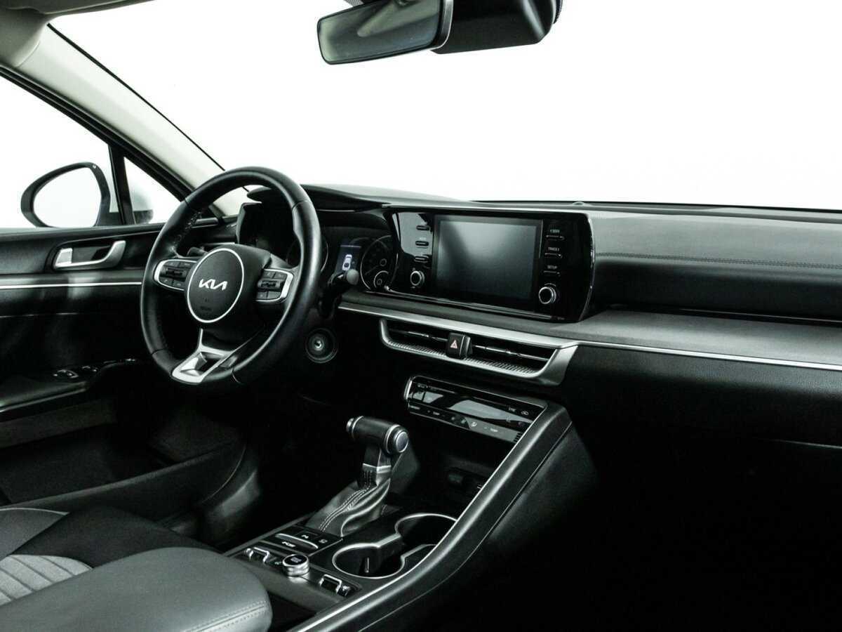 Kia K5 2021 года с пробегом. Фото: #8