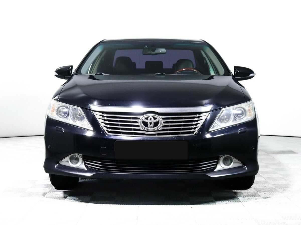 Toyota Camry 2012 года с пробегом. Фото: #1