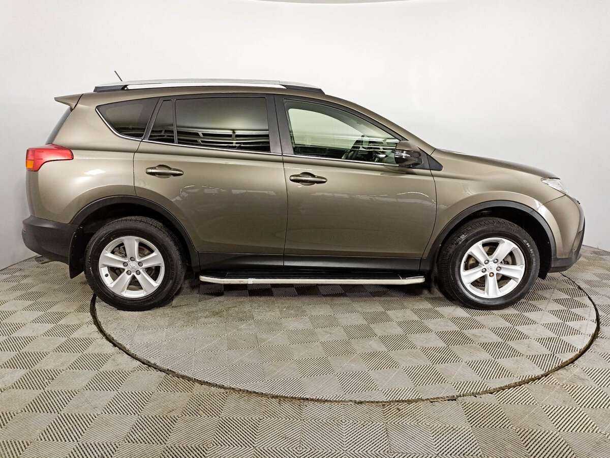 Toyota RAV4 2014 года с пробегом. Фото: #3