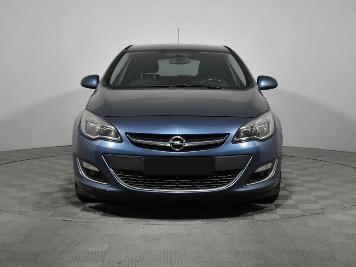 Opel Astra 2012 года с пробегом. Фото: #1