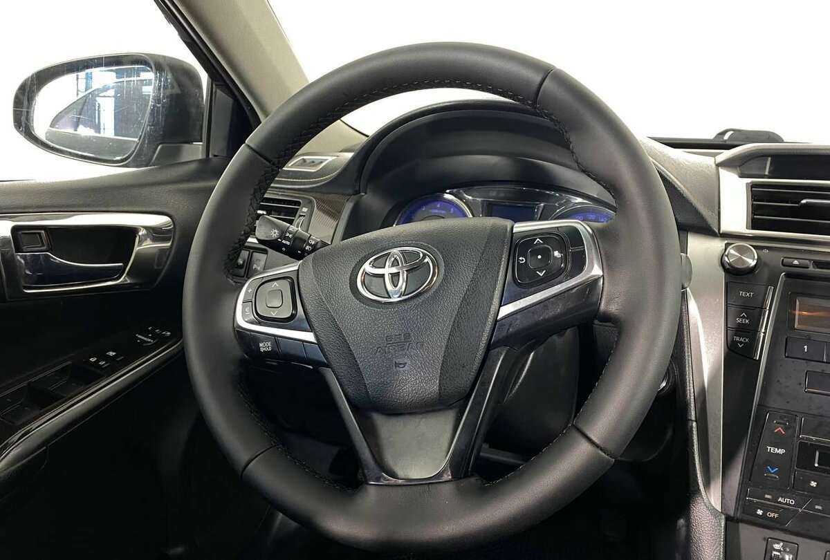 Toyota Camry 2017 года с пробегом. Фото: #8