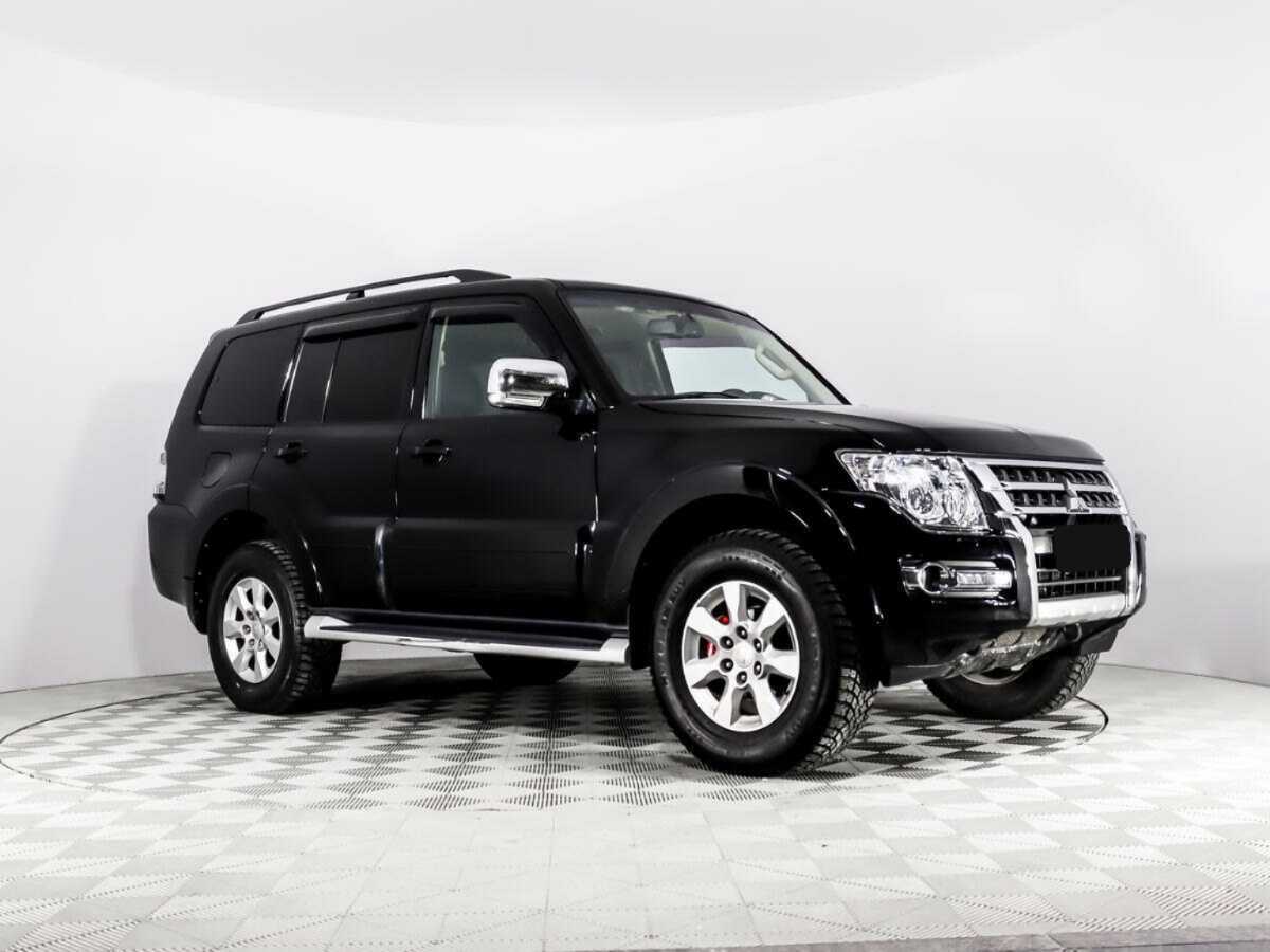 Mitsubishi Pajero 2015 года с пробегом. Фото: #2
