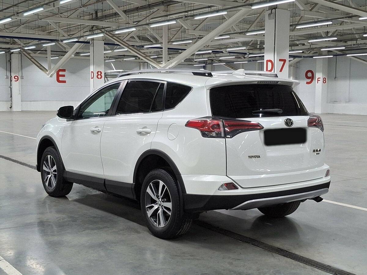 Toyota RAV4 2016 года с пробегом. Фото: #6