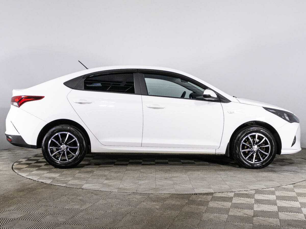 Hyundai Solaris 2021 года с пробегом. Фото: #3