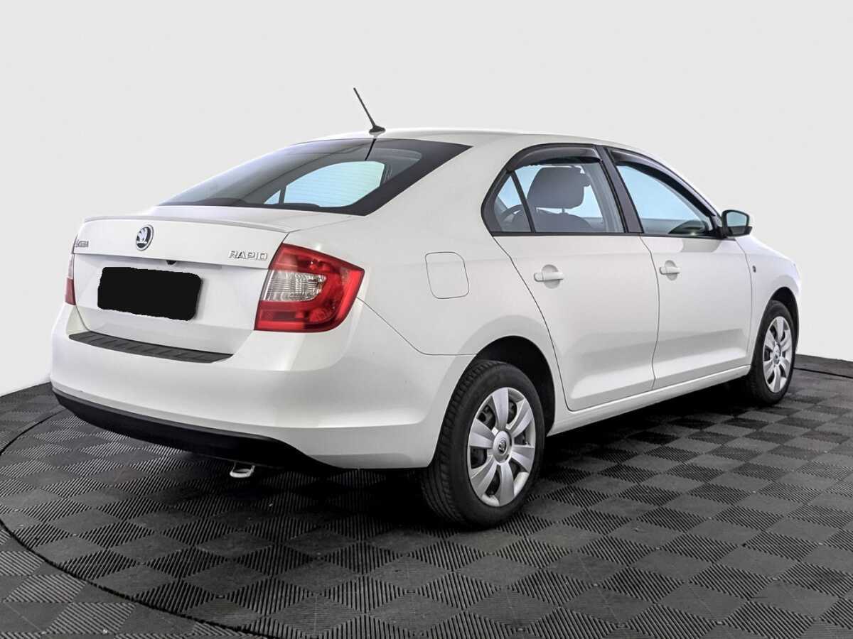 Skoda Rapid 2015 года с пробегом. Фото: #4