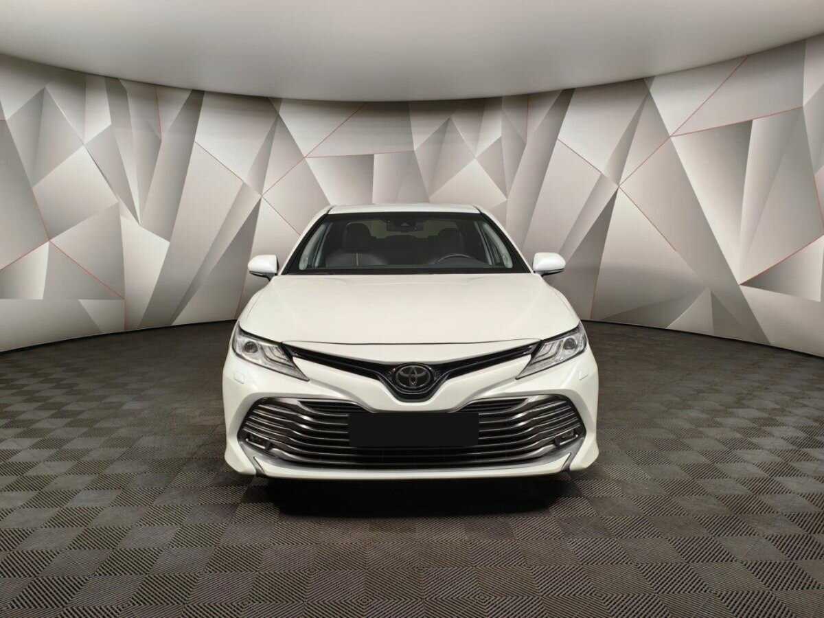 Toyota Camry 2020 года с пробегом. Фото: #6