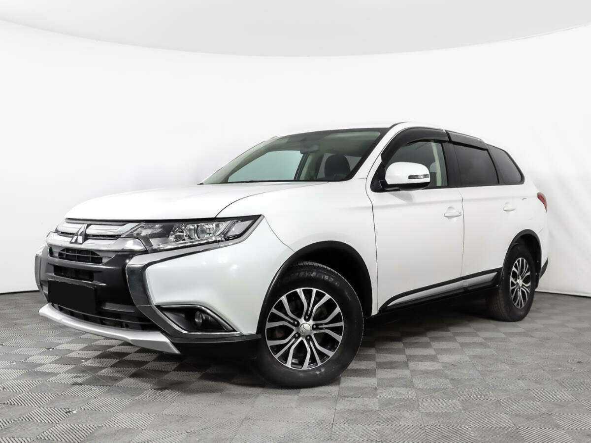 Mitsubishi Outlander 2016 года с пробегом. Посмотреть фото