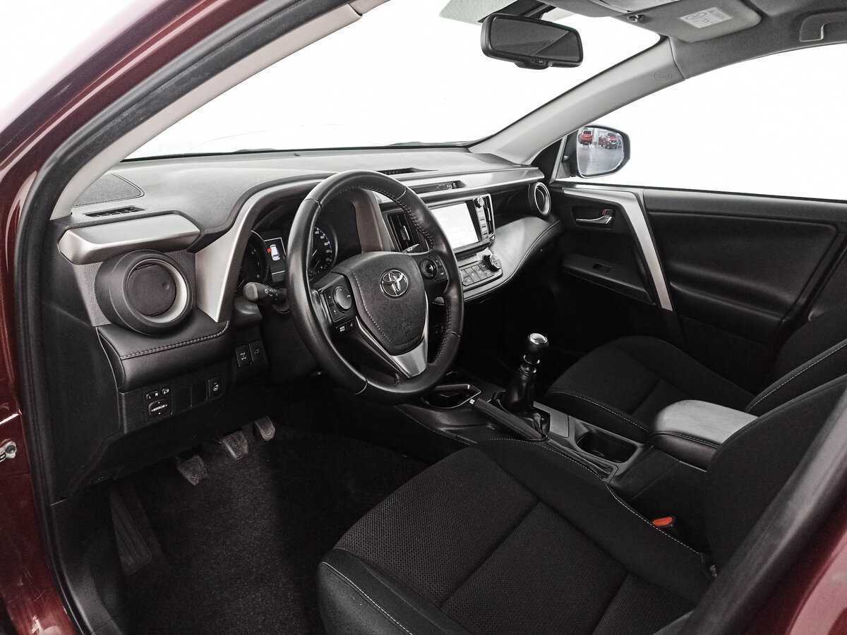 Toyota RAV4 2019 года с пробегом. Фото: #15